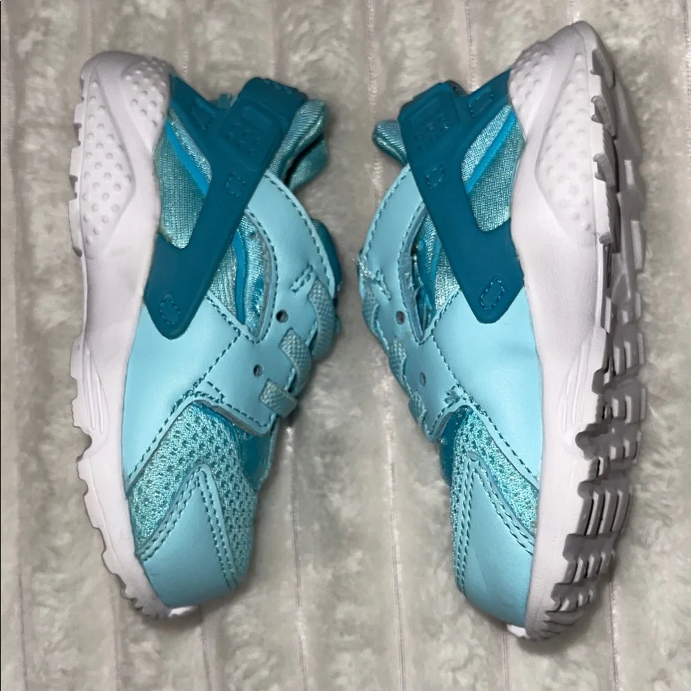 Nike Huarache | Size 6 Toddler